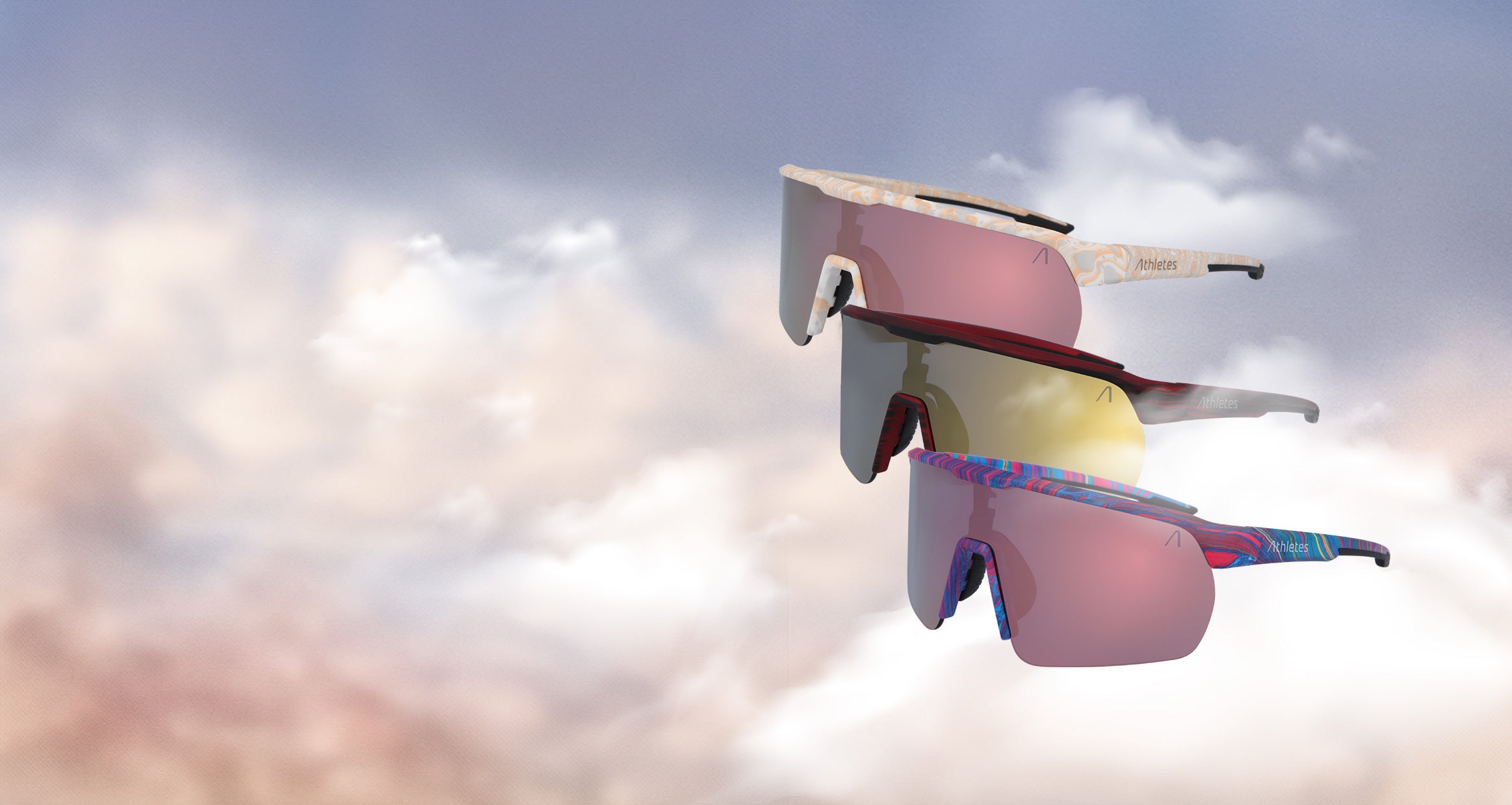 Drei Sportsonnenbrillen von Athletes Eyewear schweben vor einem Himmel mit Wolken